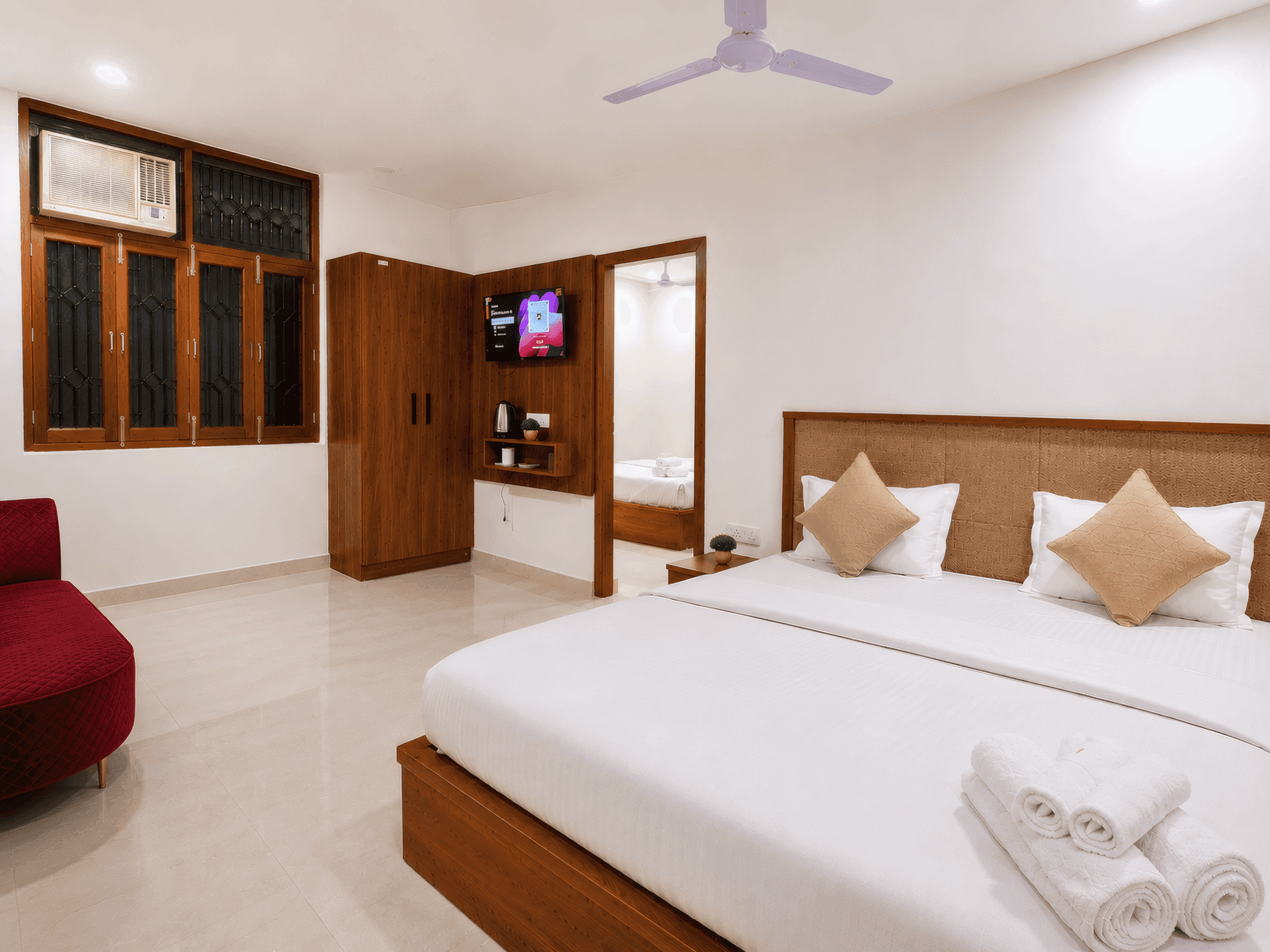 Suite at ZenithSuites Vrindavan in Old Vrindavan, photo 19