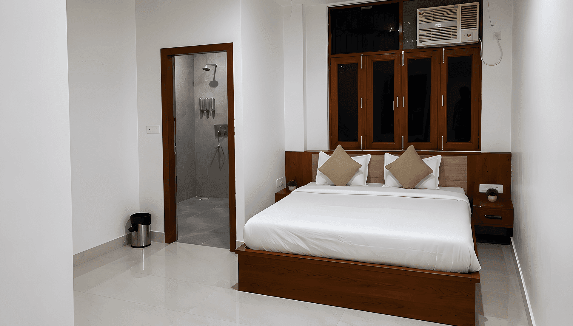 Suite at ZenithSuites Vrindavan in Old Vrindavan, photo 2