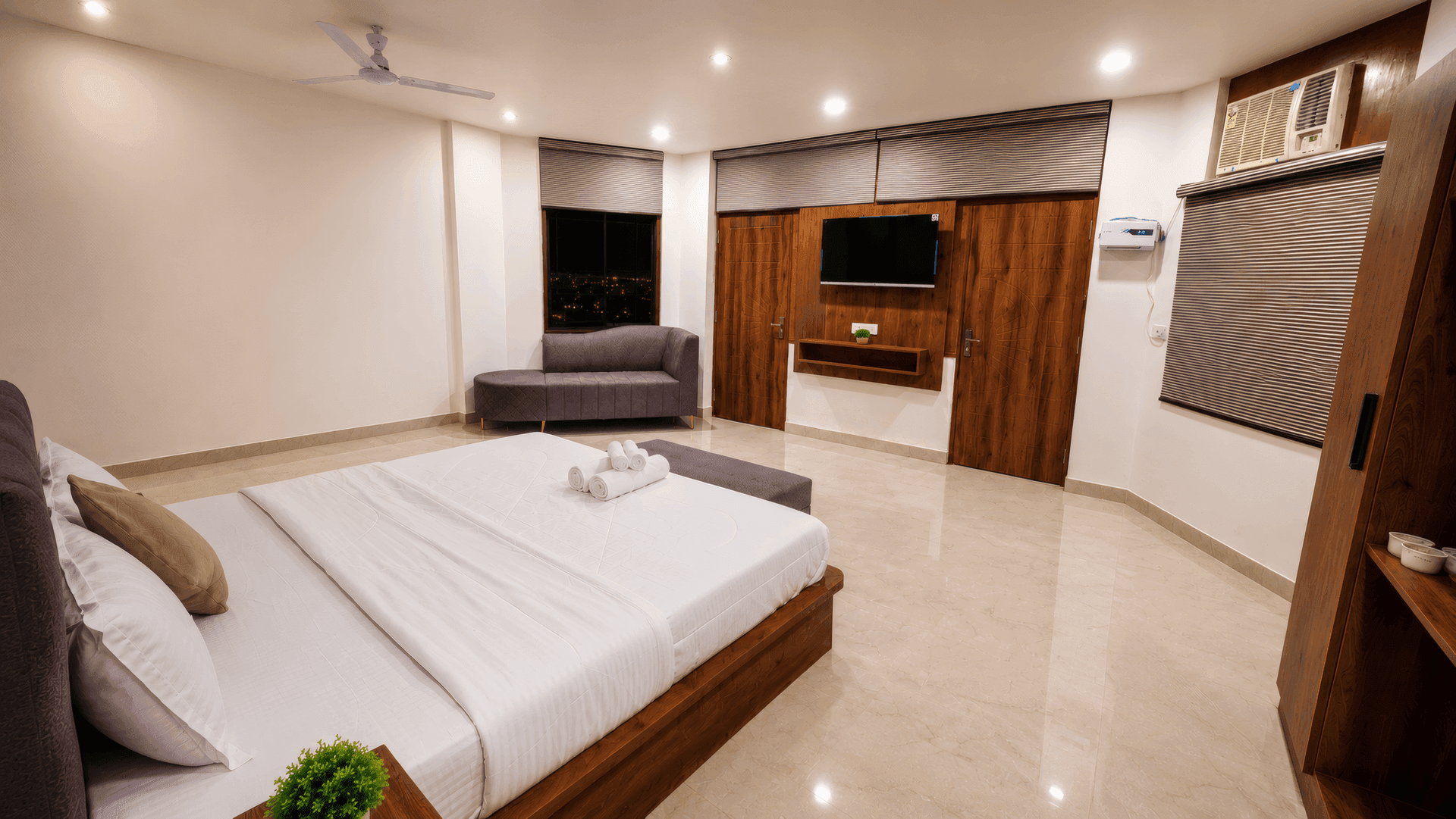 Suite at ZenithSuites Vrindavan in Old Vrindavan, photo 10