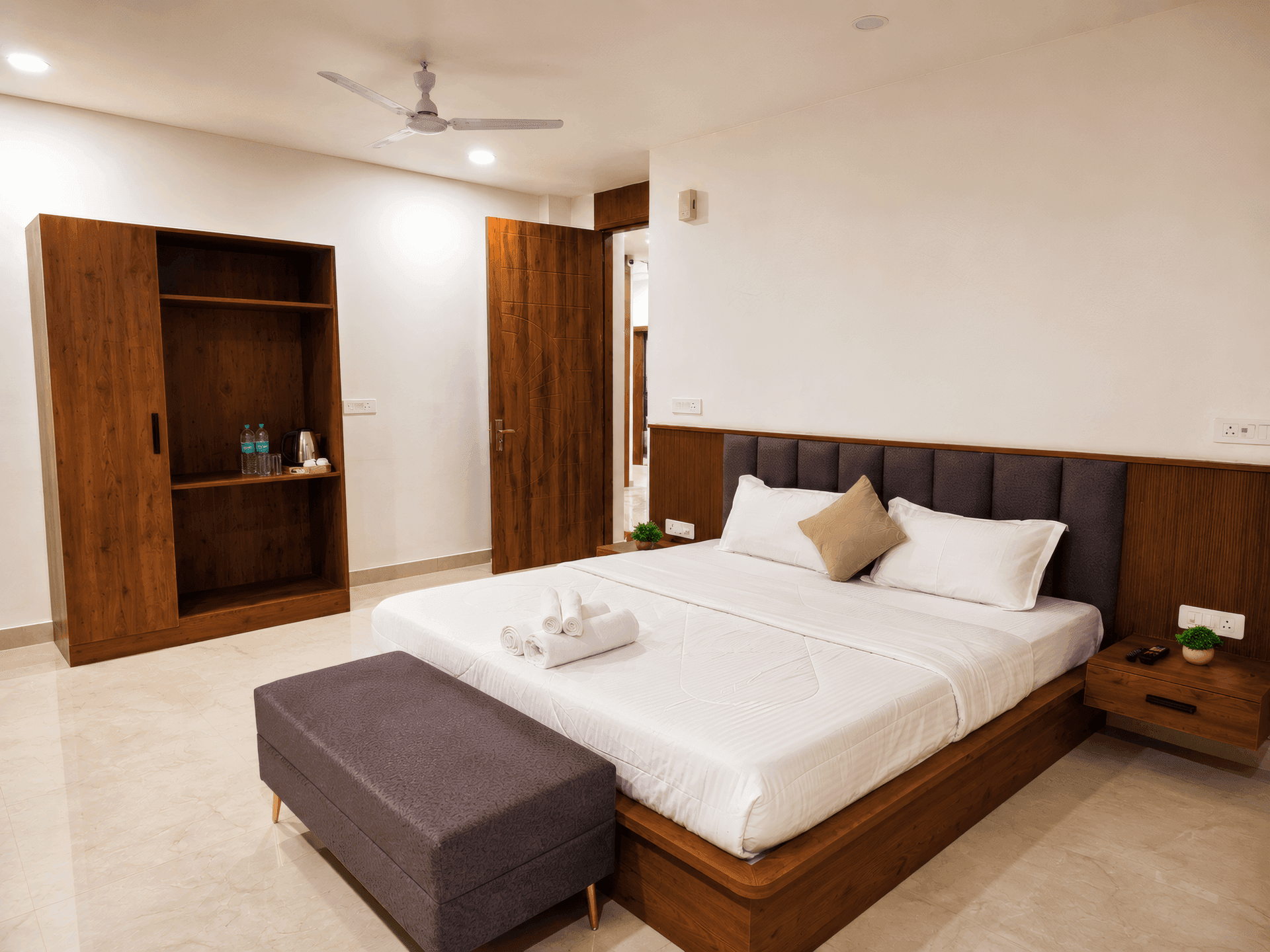 Suite at ZenithSuites Vrindavan in Old Vrindavan, photo 14