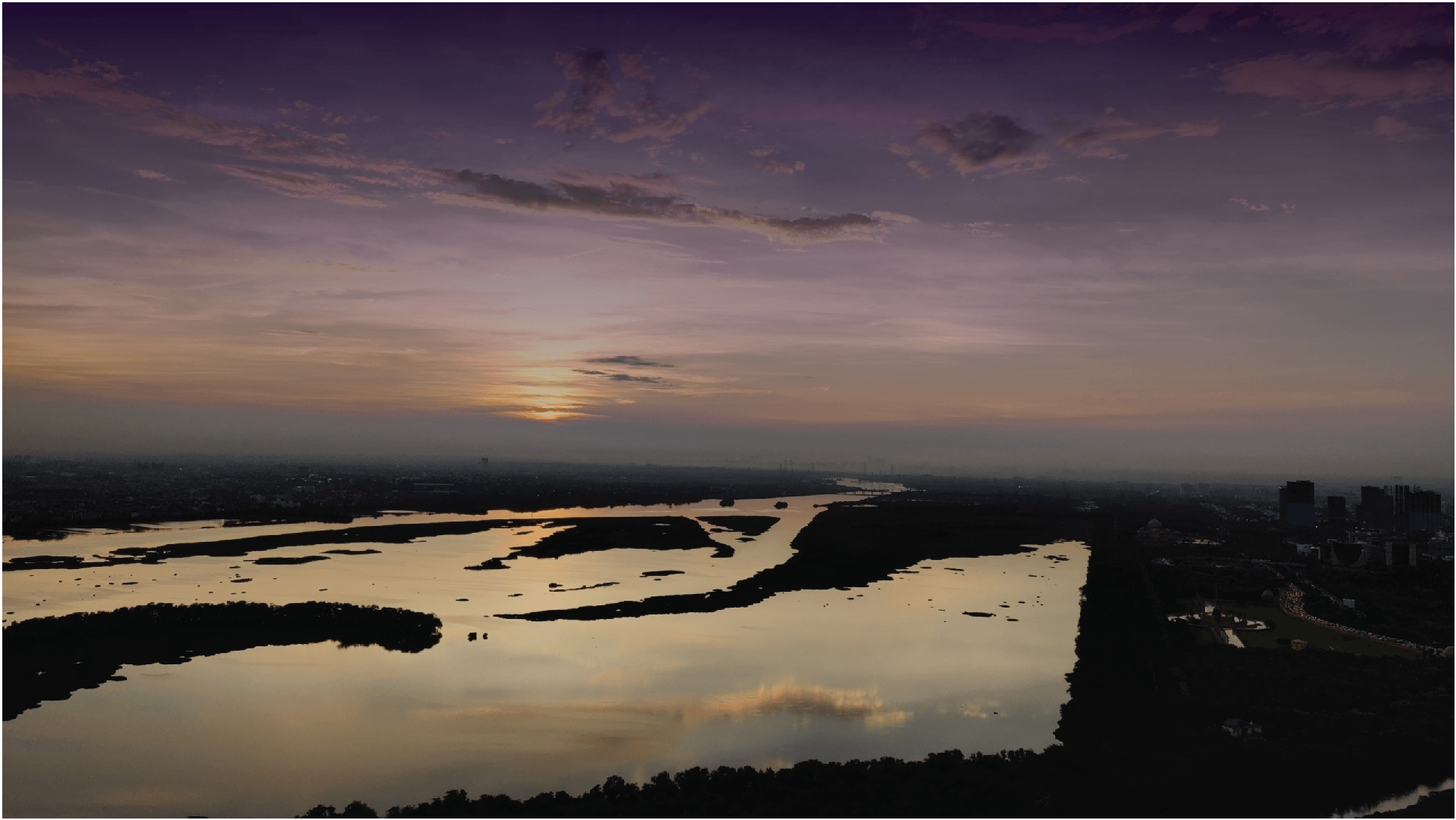 ZenithSuites luxury suite with panoramic view