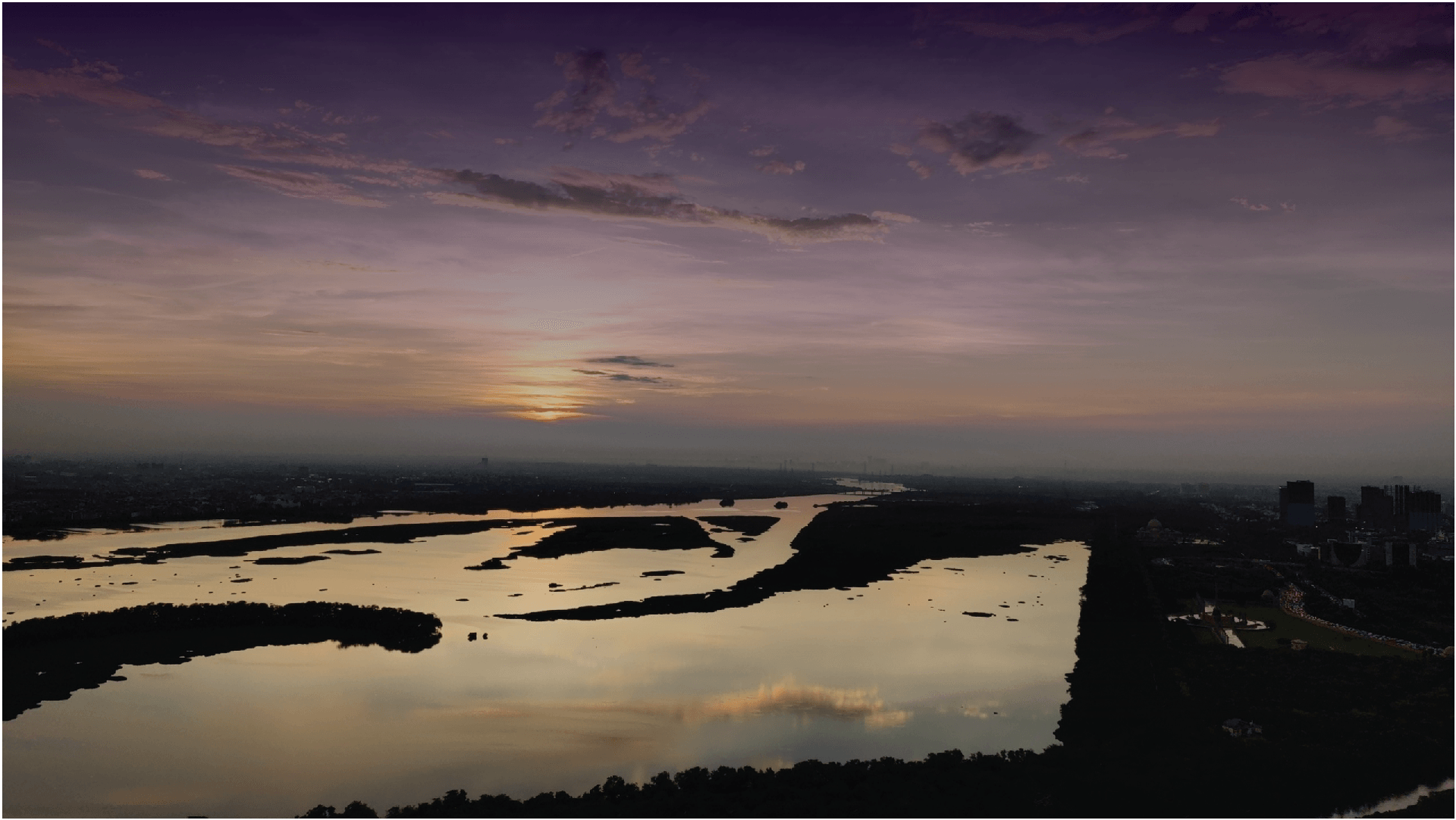 ZenithSuites luxury suite with panoramic view