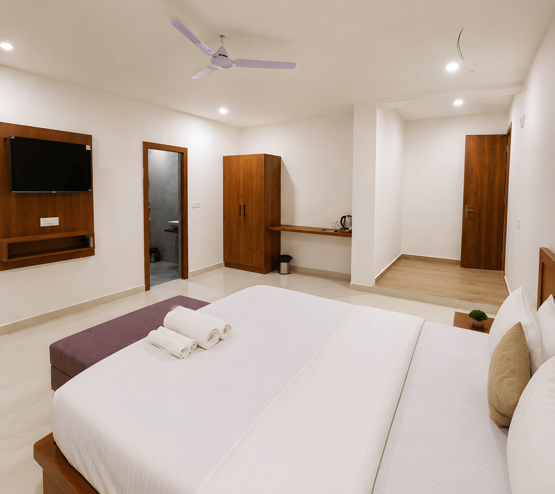 ZenithSuites Vrindavan room photo 1