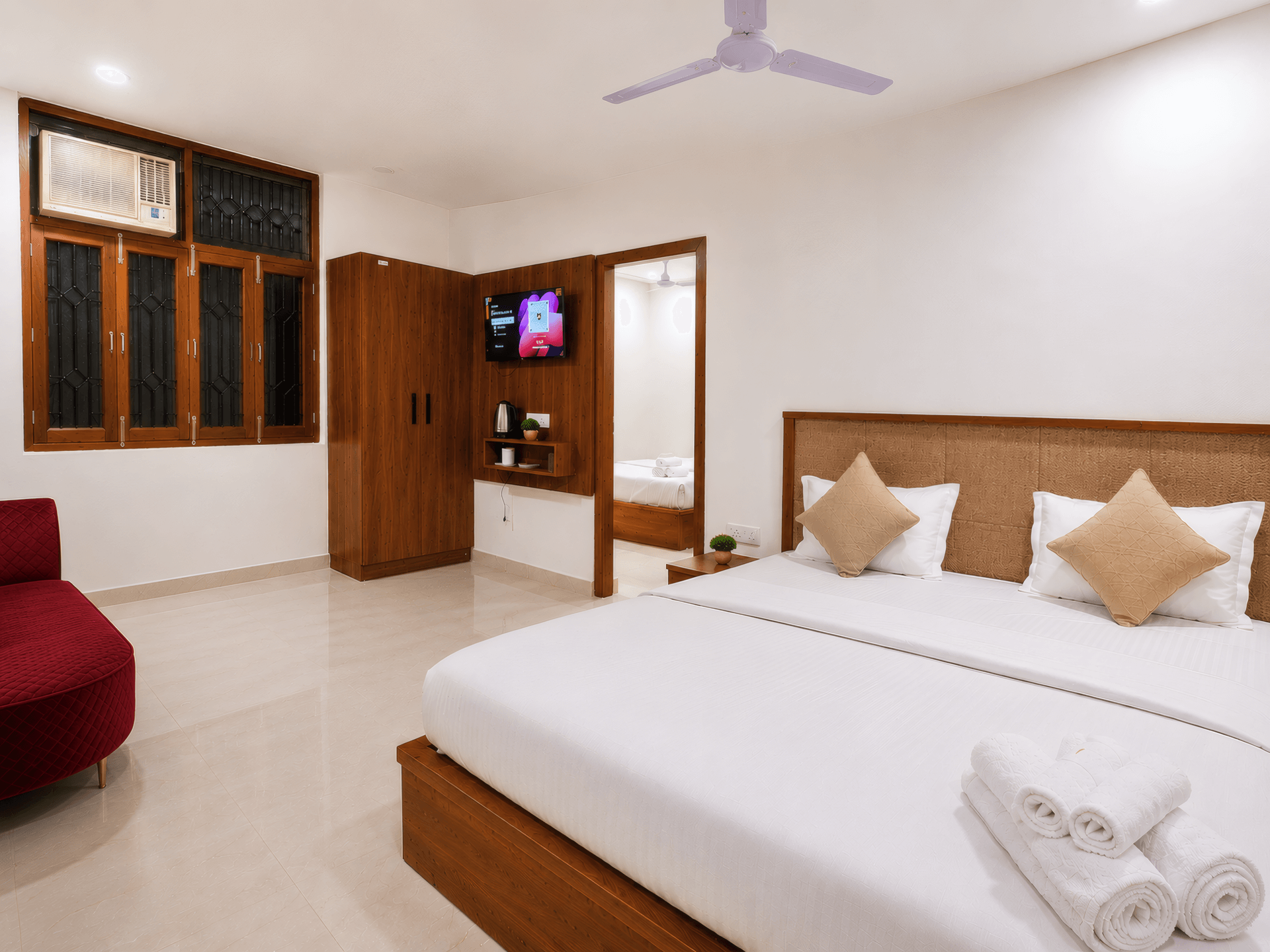 ZenithSuites Vrindavan room photo 2